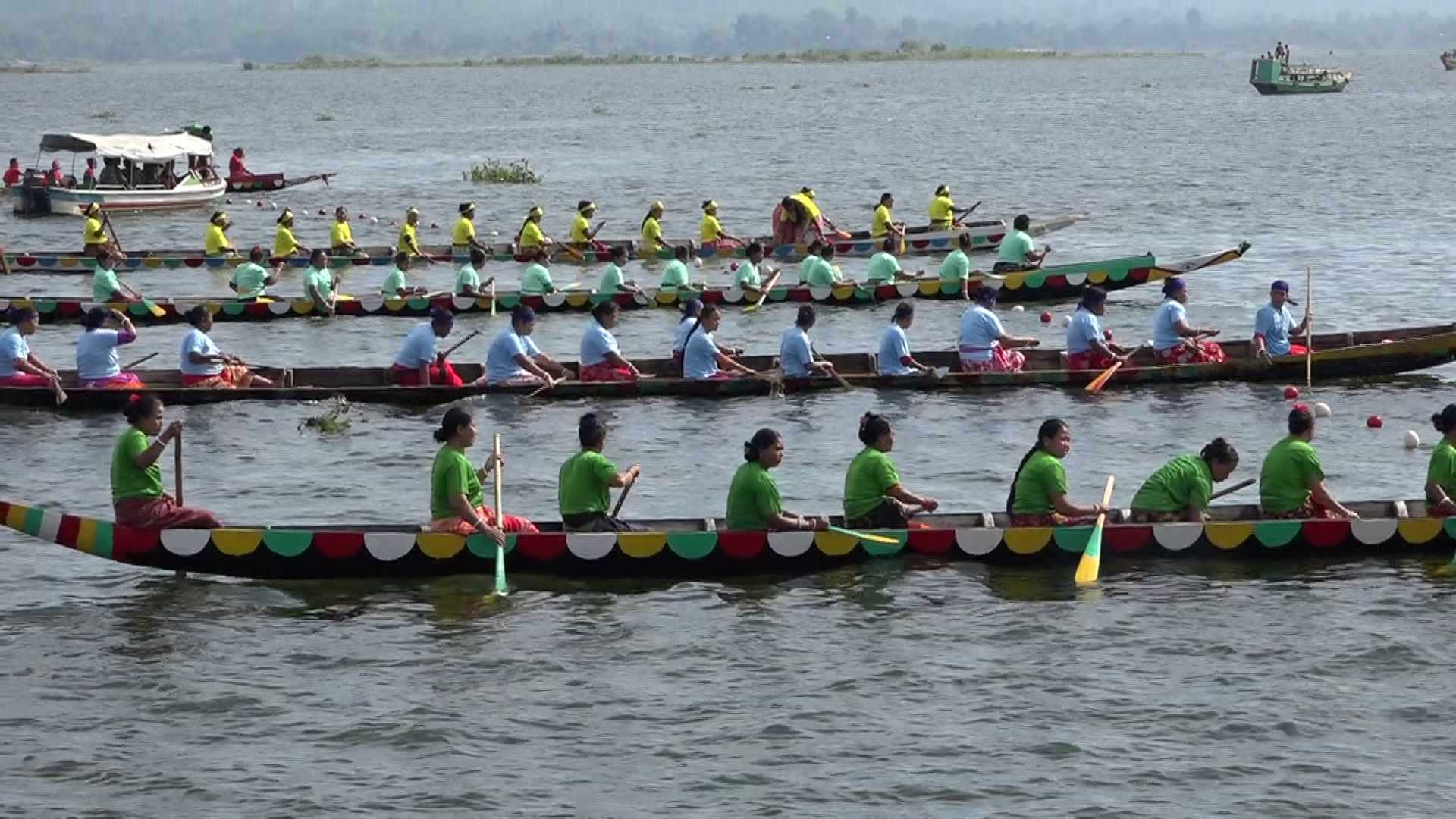 শান্তি চুক্তির বর্ষপূর্তিতে কাপ্তাই হ্রদে নৌকা বাইচ অনুষ্ঠিত