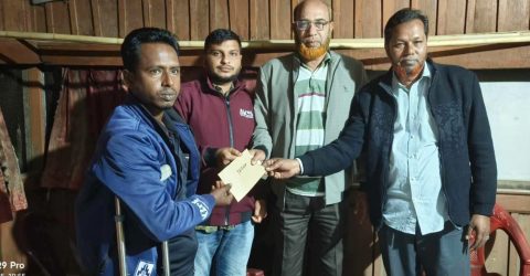 ট্রাক্টর চালক মুকবুল হোসেন এর কৃত্রিম পা সংযোজনের জন্য ৭৫ হাজার টাকা সহায়তা প্রদান