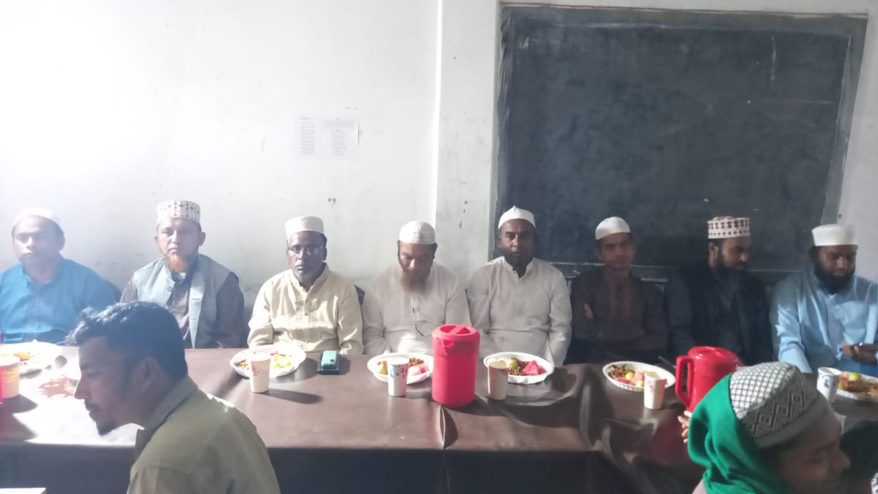 সিঙ্গিনালা তৈয়্যবিয়া তাহেরিয়া সুন্নিয়া মাদ্রাসায় ইফতার ও মিলাদ মাহফিল অনুষ্ঠিত