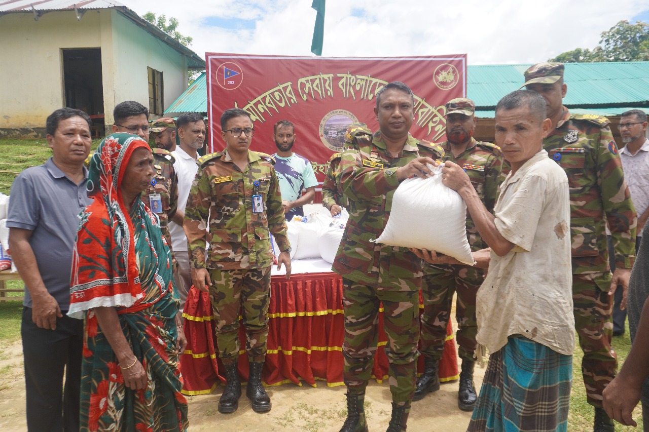 হতদরিদ্রদের ত্রাণ সামগ্রী বিতরণ সহ বাঘাইহাট জোনের মানবিক সহায়তা