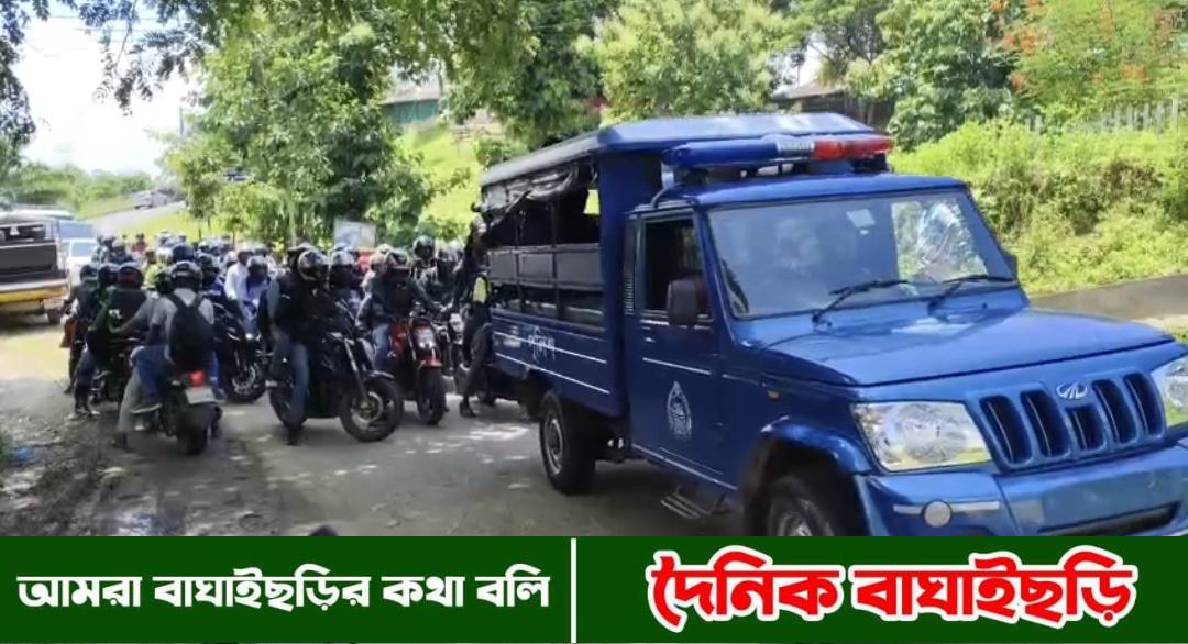 পানি কমে যাওয়ায় স্বাভাবিক হয়েছে খাগড়াছড়ি সাজেক যানচলাচল