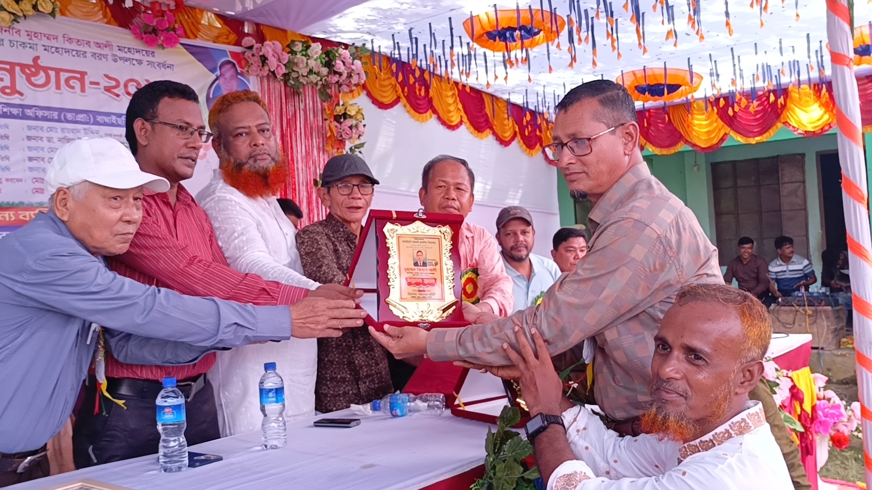 বাঘাইহাট সঃ প্রাঃ বিদ্যালয় হতে বিদায়ী সংবর্ধনা পেলেন মু.কিতাব আলী