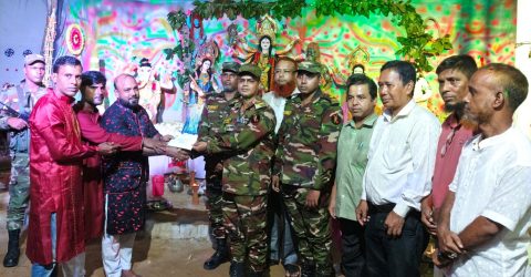 দুর্গাপূজা উপলক্ষে বাঘাইহাট জোন কমান্ডারের পূজা মণ্ডপ পরিদর্শন
