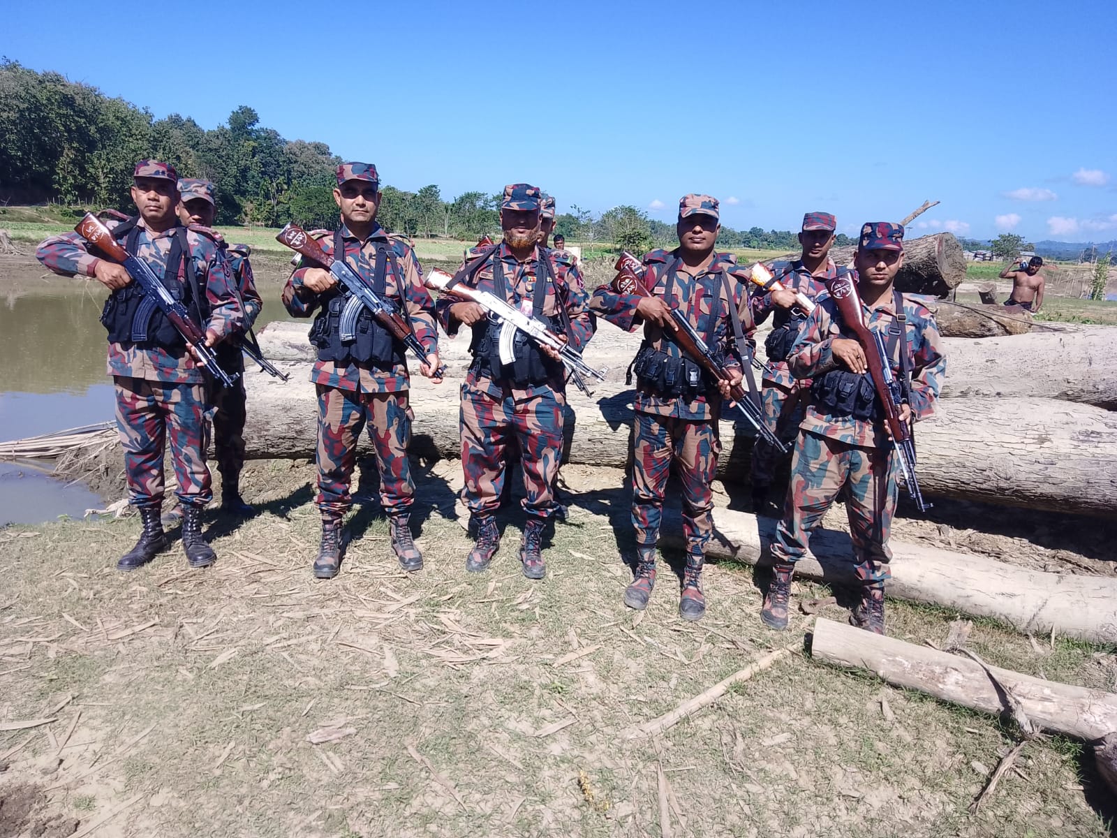 বাঘাইছড়িতে ২৭ বিজিবির অভিযানে ৬০০ ঘনফুট অবৈধ গোলকাঠ জব্দ