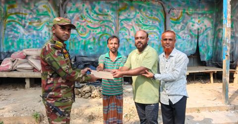 বাঘাইছড়িতে তিনটি পূজামণ্ডপে বাঘাইহাট জোনের আর্থিক অনুদান